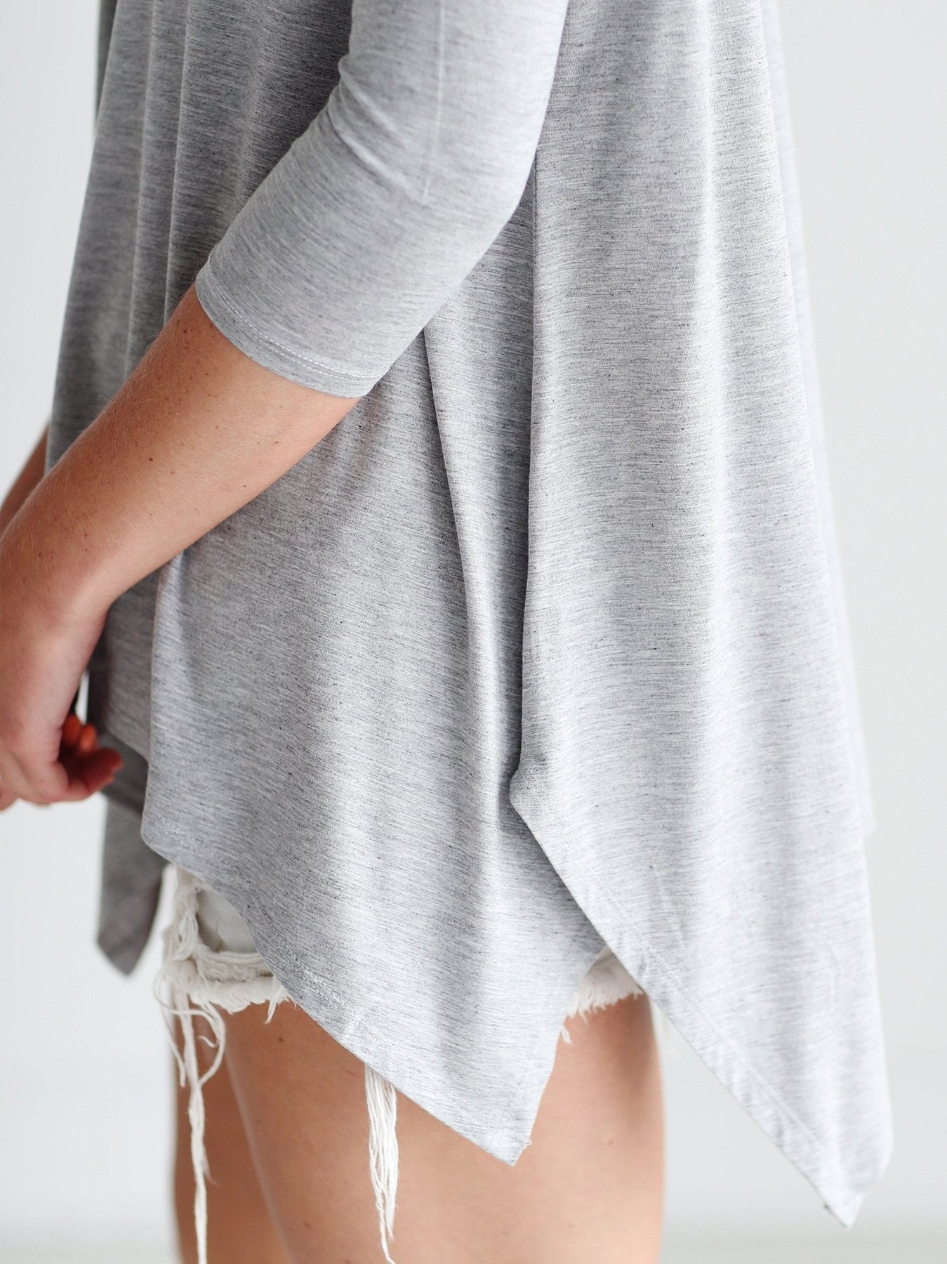 HEATHER GRAY DLMN HANDKERCHIEF TOP