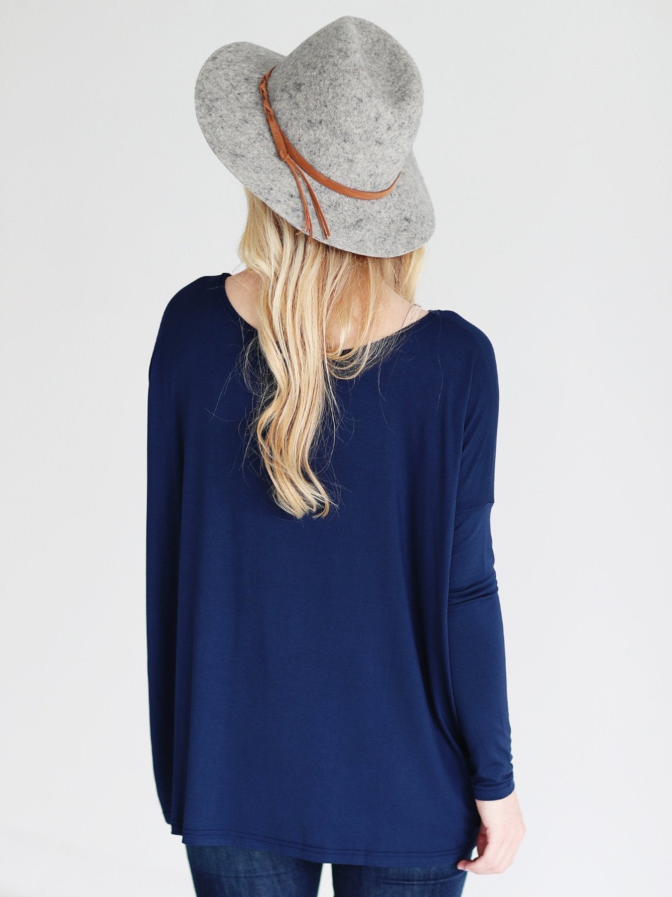 NAVY LONG SLEEVE TOP