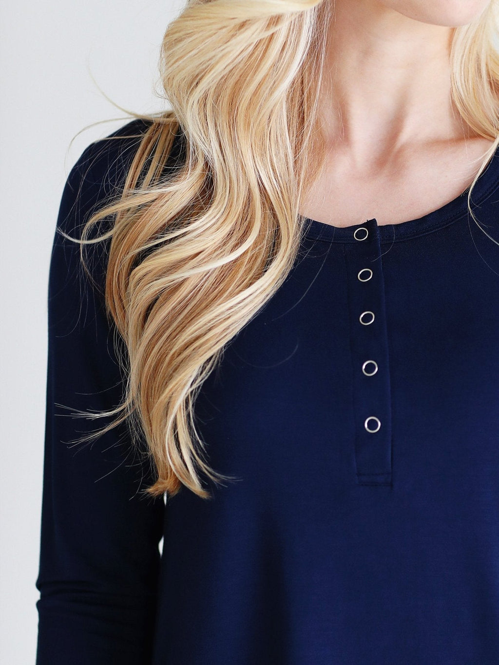 NAVY DLMN LONG SLEEVE HENLEY TOP