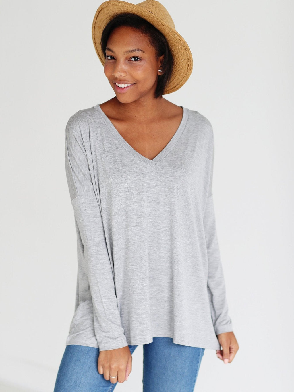 HEATHER GRAY V-NECK